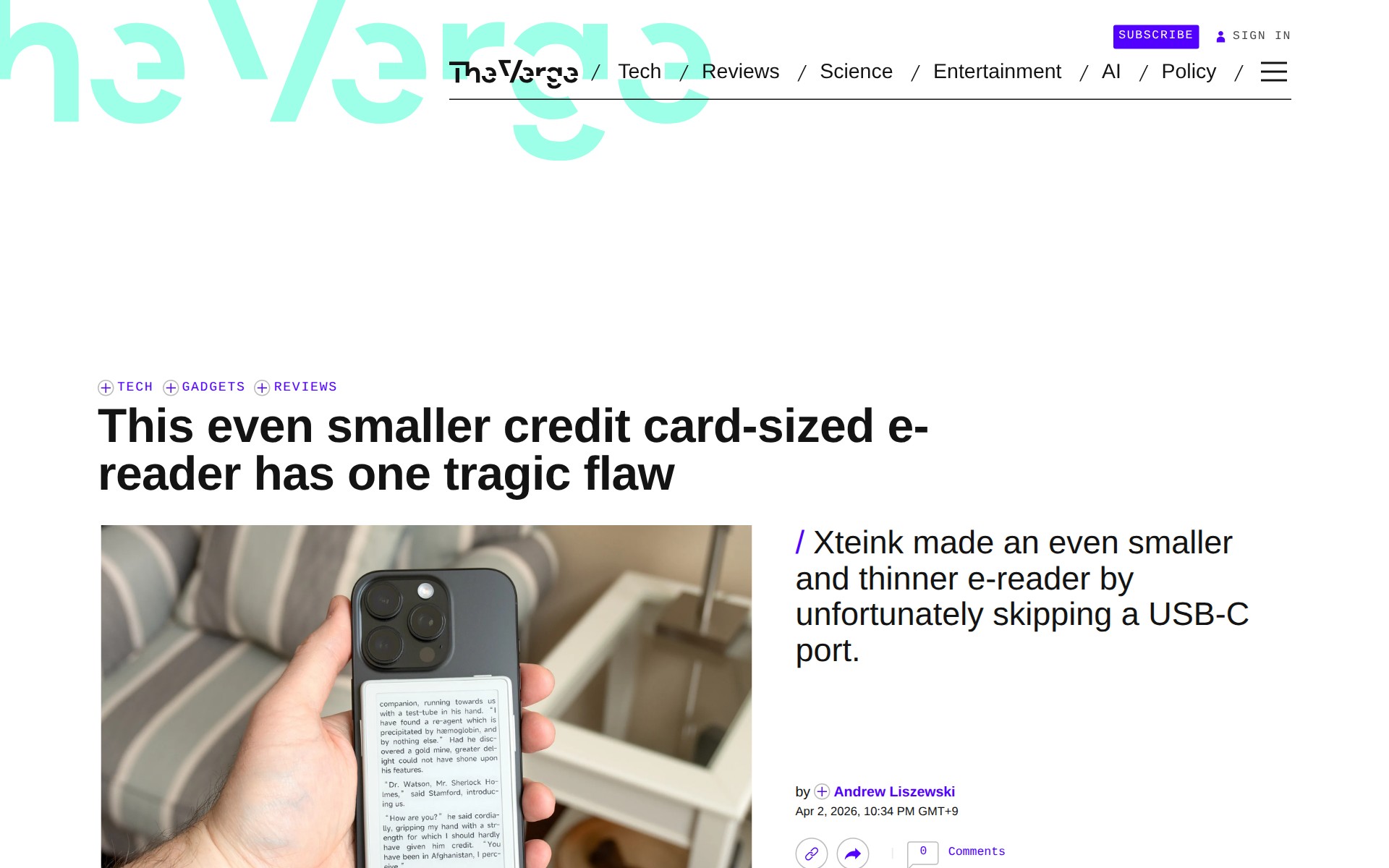 This even smaller credit card-sized e-reader has one tragic flaw | The Verge - 保存されたスクリーンショット